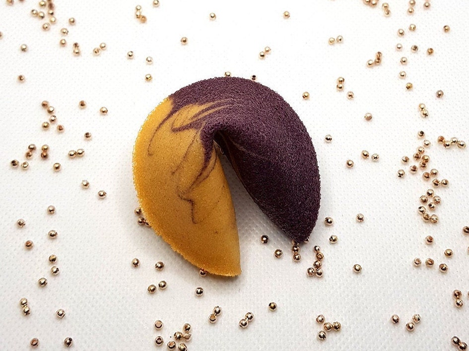 Custom Fortune Cookie Wedding Favor, Pregnancy Announcement, Celebration Invitation, Purple Dough