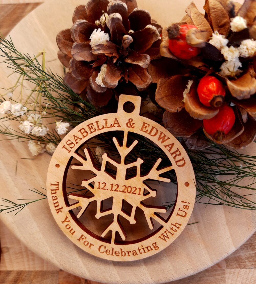 Wedding Favors, Winter Wedding Snowflake Ornaments, Christmas Ball Personalized, Wooden 10 Pc