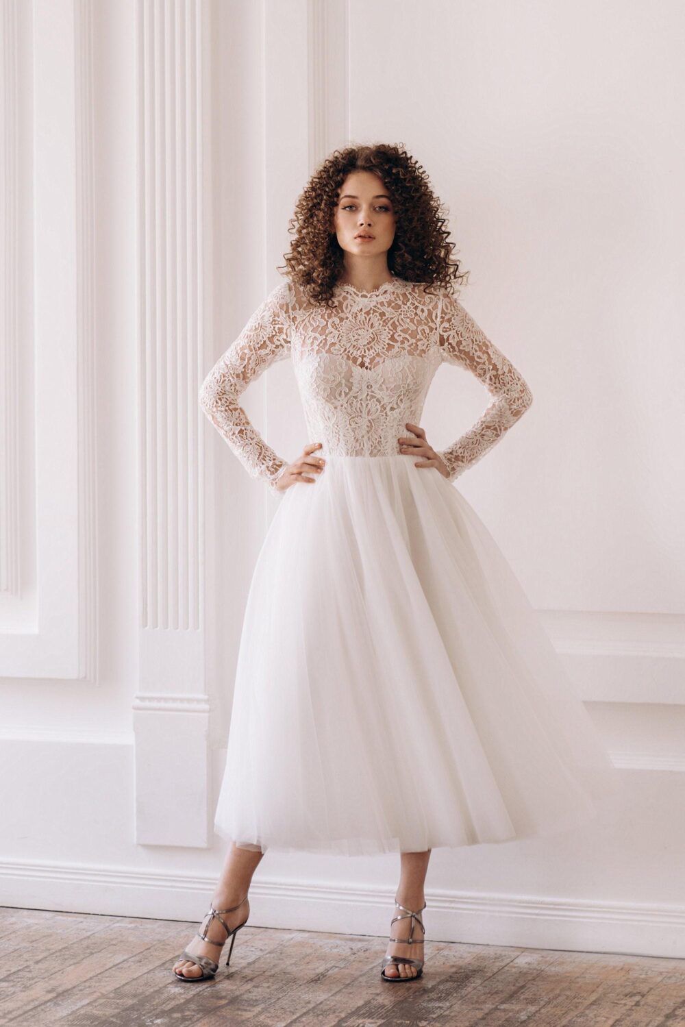 50S Tea-Length Lace Wedding Gown Long Sleeve Midi Bridal Dress