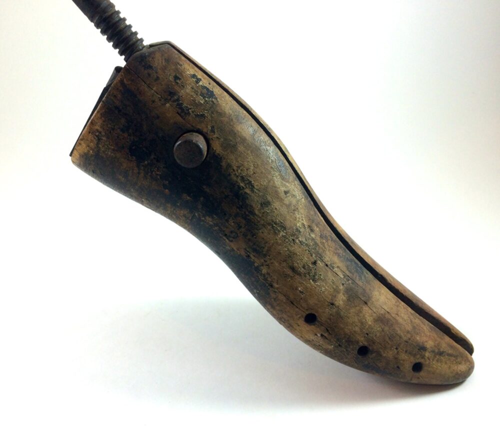 Vintage Wood Shoe Stretcher, Farmhouse Form, Primitive Wall Decor