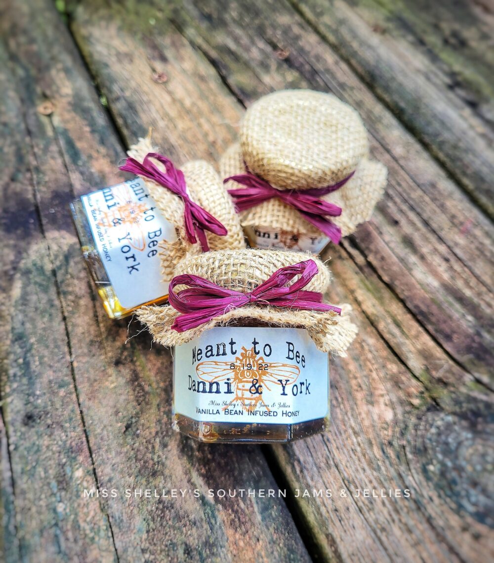 Personalized Honey Wedding Favors Rustic Burlap Jar | 1.5Oz