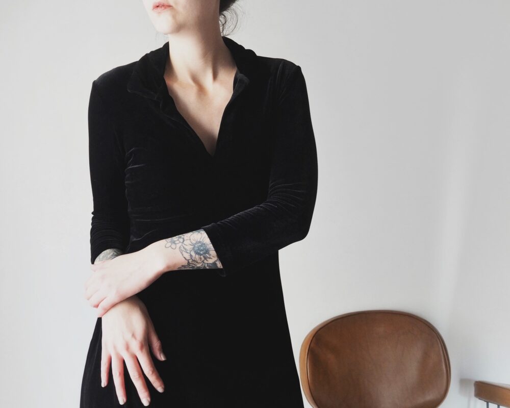 Vintage Bcbg By Max Azria Black Velvet Mini Dress 90S Little With Shirt Collar