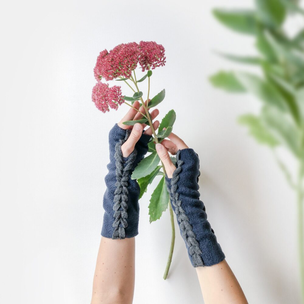 Outlander Fingerless Gloves, Outdoor Winter Wedding Bridesmaid Gift, Cozy Convertible Hand/Wrist Arm Warmers
