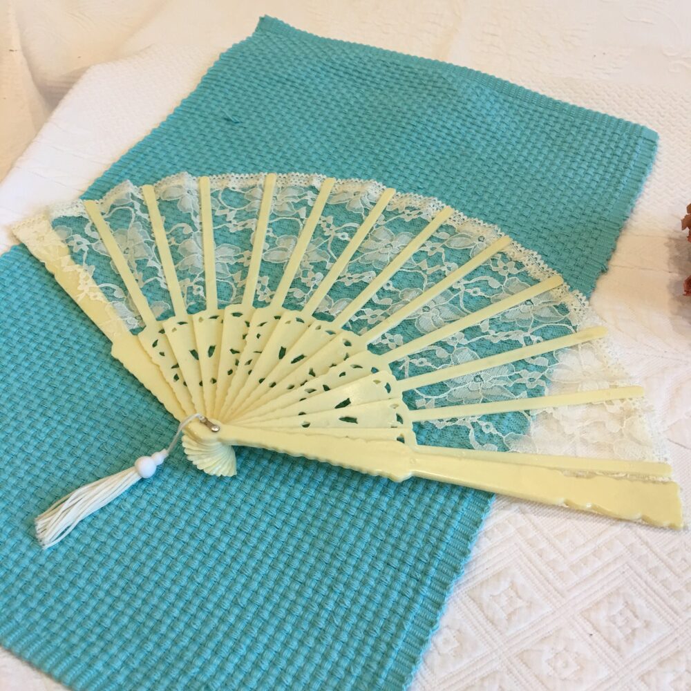 Vintage Creamy White Plastic Lace Fan. Feminine Fan For Costuming Or To Carry in Purse