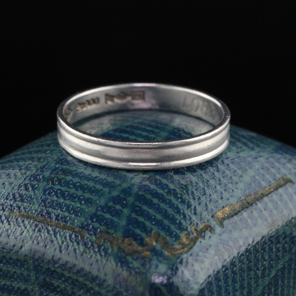 Circa 1985 - Vintage Estate Platinum Wedding Band Size 8