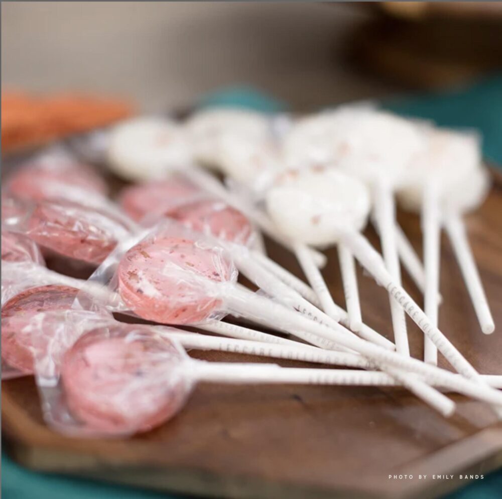 120 Bulk Wedding Favors, Spring Weddings, Event Lollipops, Name Stickers, Favors For Parties